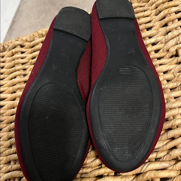 Mia flats. Size 6 - Picture 4 of 4